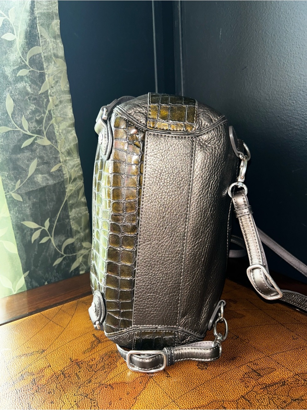 Vintage Brighton Metallic Pewter & Olive Croc Embossed Leather Backpack Handbag. - Picture 11 of 16